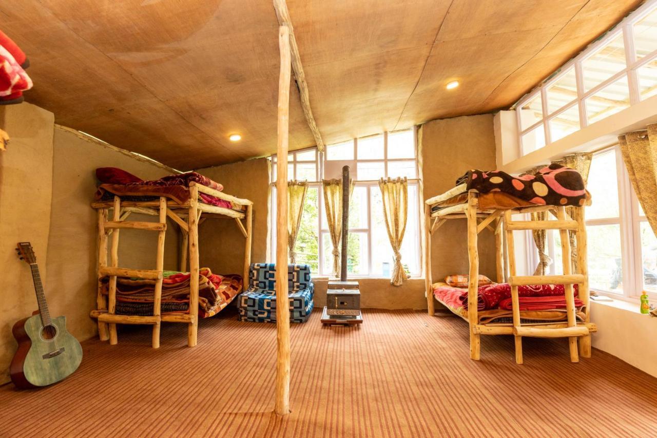 Himtrek Riverside Camps & Hostel Manali Exteriör bild
