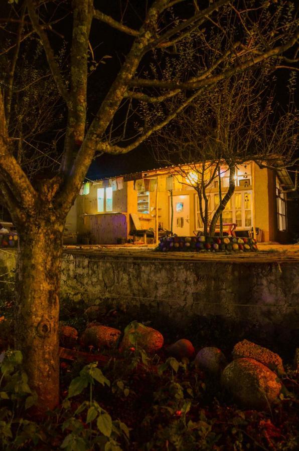 Himtrek Riverside Camps & Hostel Manali Exteriör bild