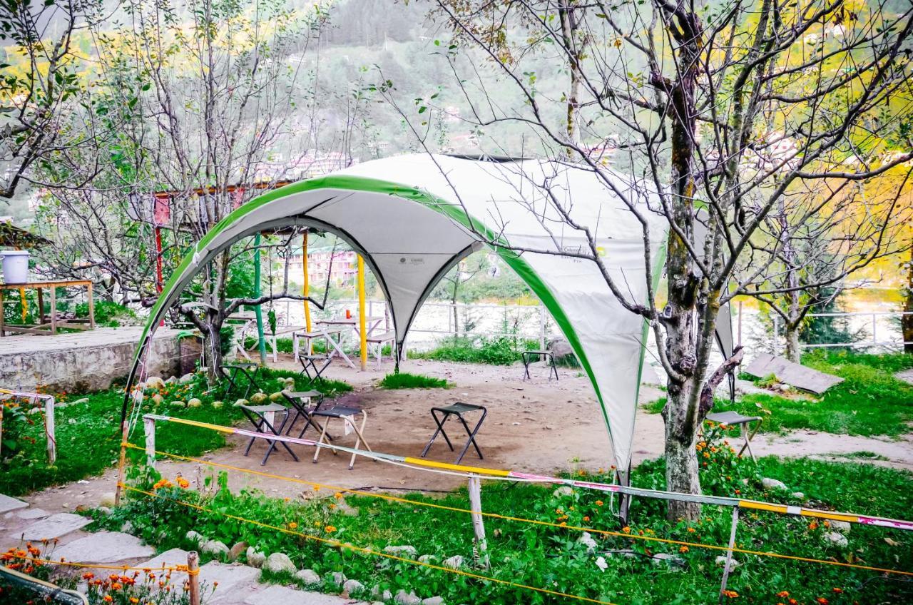 Himtrek Riverside Camps & Hostel Manali Exteriör bild